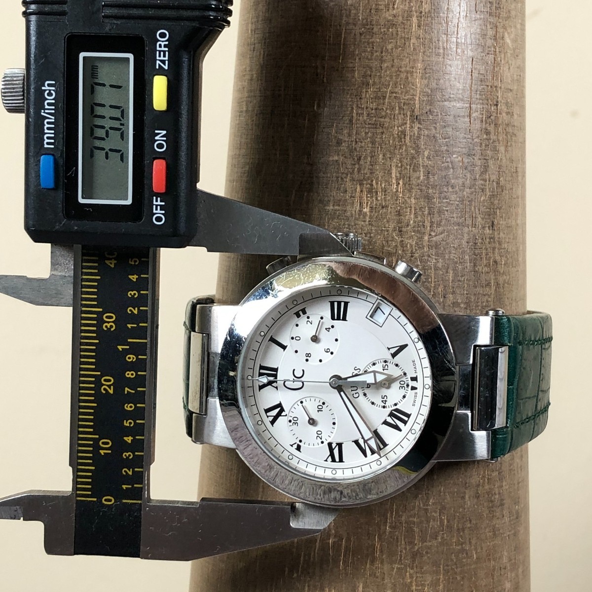 Guess Women GC13500 Dress Chronograph Leather Quartz Analog 39mm 