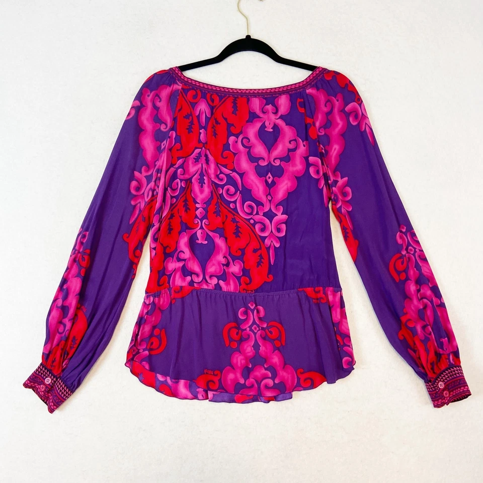 Top de seda Hale Bob para mujer pequeño morado rosa lazo abstracto bohemio gitano diseñador Foto 3 de 4