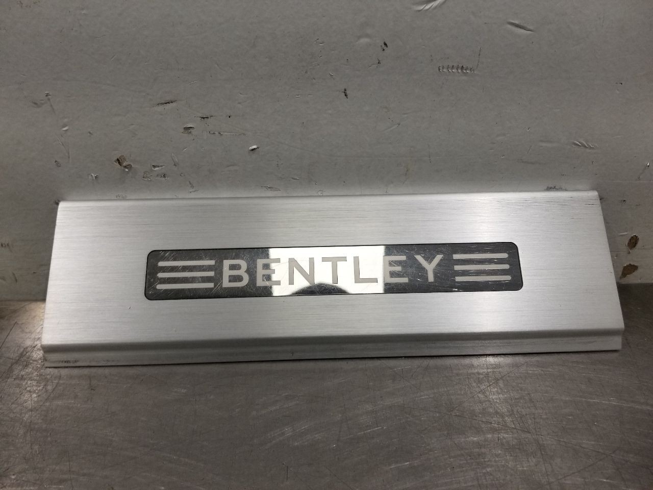 17 BENTLEY BENTAYGA INTERIOR DOOR SILL SCUFF PLATE TRIM REAR RIGHT PASSENGER