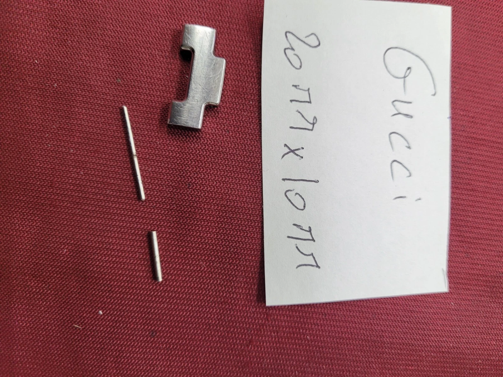 GUCCI VÉRITABLE MAILLON DE MONTRE EN ACIER INOXYDABLE 20 MM X 10 MM AVEC BROCHE