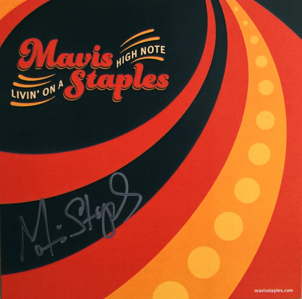 MAVIS STAPLES * LIVIN' ON A HIGH NOTE * US 12 TRK CD w/ SIGNED ART CARD * BN&M! - Image 2 of 4