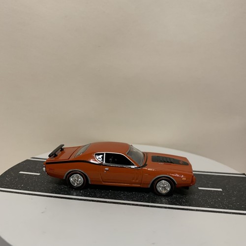 Ertl 1:64 American Muscle 1971 Dodge Charger R/T Orange & Black - Loose NRMT HTF - Picture 6 of 12
