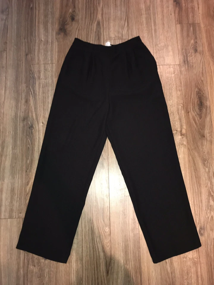 Calça Leslie Fay Sportswear tamanho 10 preta perna reta, cintura alta - Imagem 2 de 4