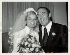 1973 Press Photo Athletes Cathy Rigby & Tommy Mason on Wedding Day, Los Alamitos