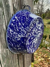 RARE EXTRA LARGE COBALT BLUE WHITE SWIRL WASHTUB  VIBRANT GRANITEWARE ENAMELWARE