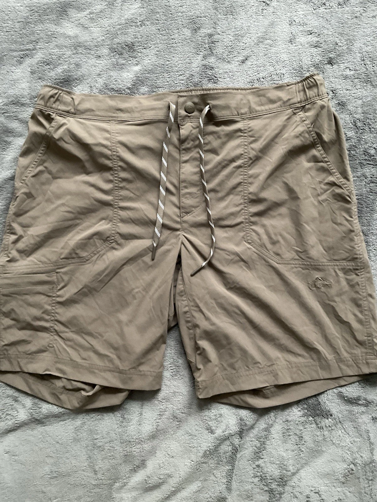 LL Bean Mens Cresta Hiking Cargo Shorts XL Dark Brown Light Nylon Stretch 519526