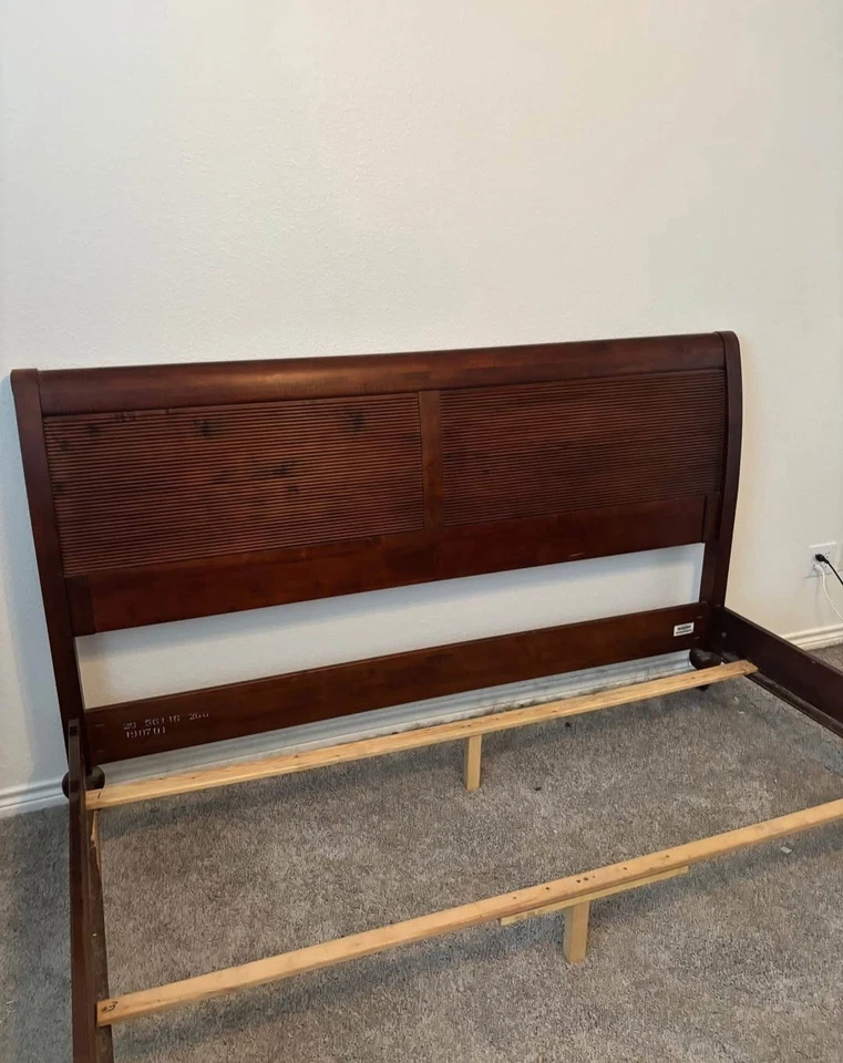 Cama trineo King clásicos británicos Ethan Allen, artículo #29-5611-6 pulgadas #260 cinabrio Foto 2 de 4