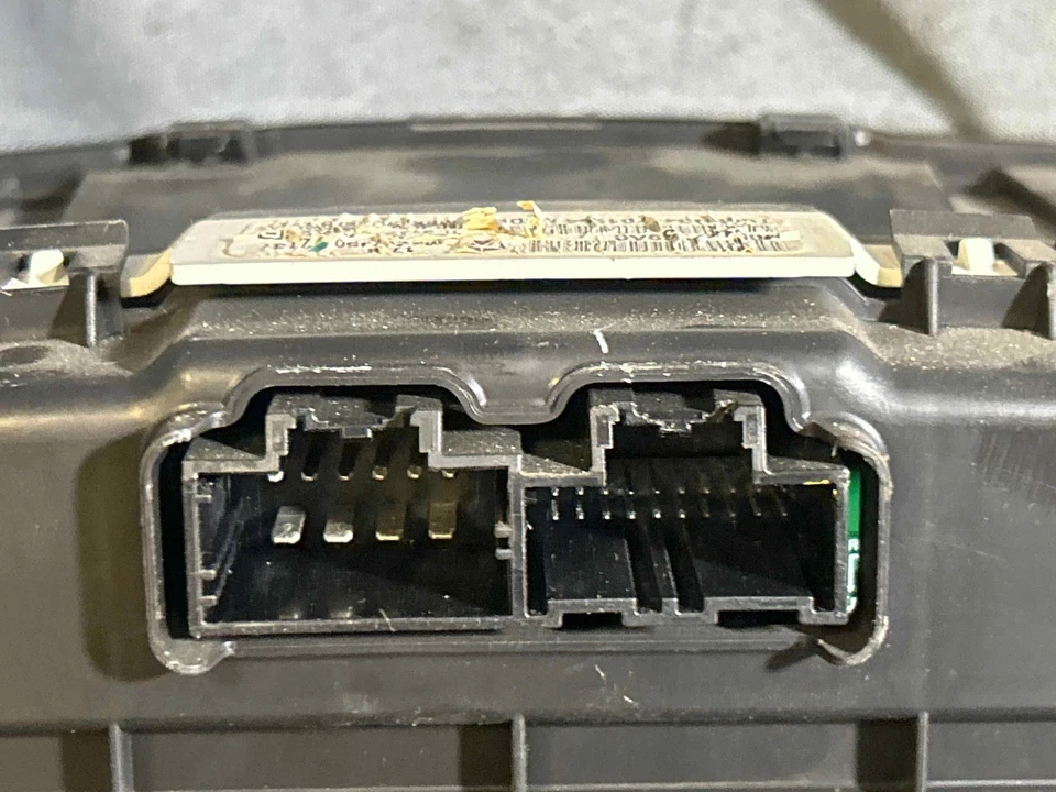 Fits 2009 Dodge Journey Speedometer (miles n/a) OEM:5172539AD - Image 3 of 4