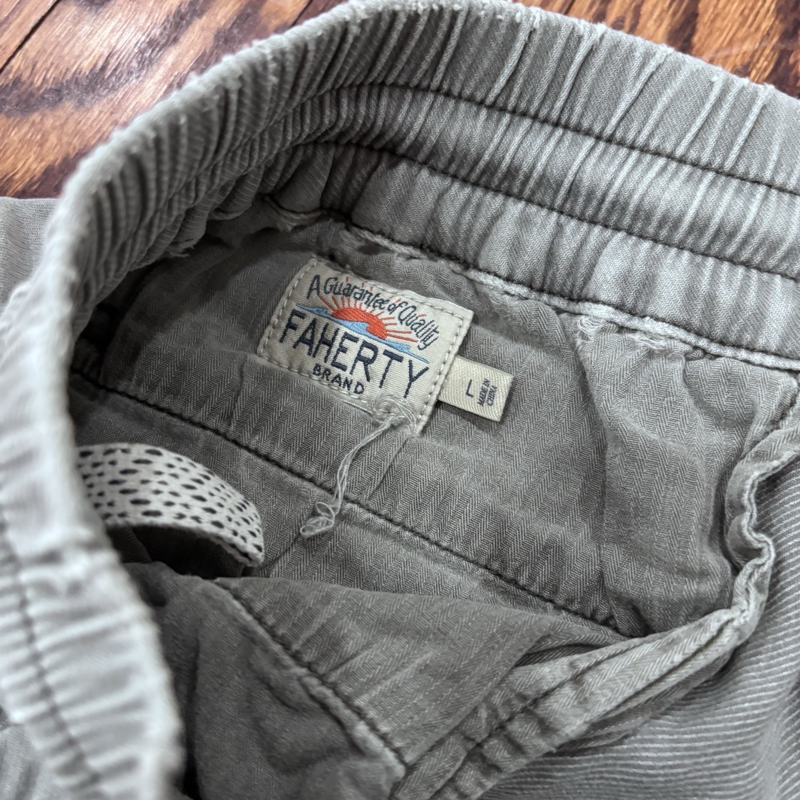 Faherty Essential Drawstring Pants Rugged Gray Me… - image 2