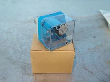 AZBIL C6097A0110 GAS PRESSURE SWITCH  09250620084