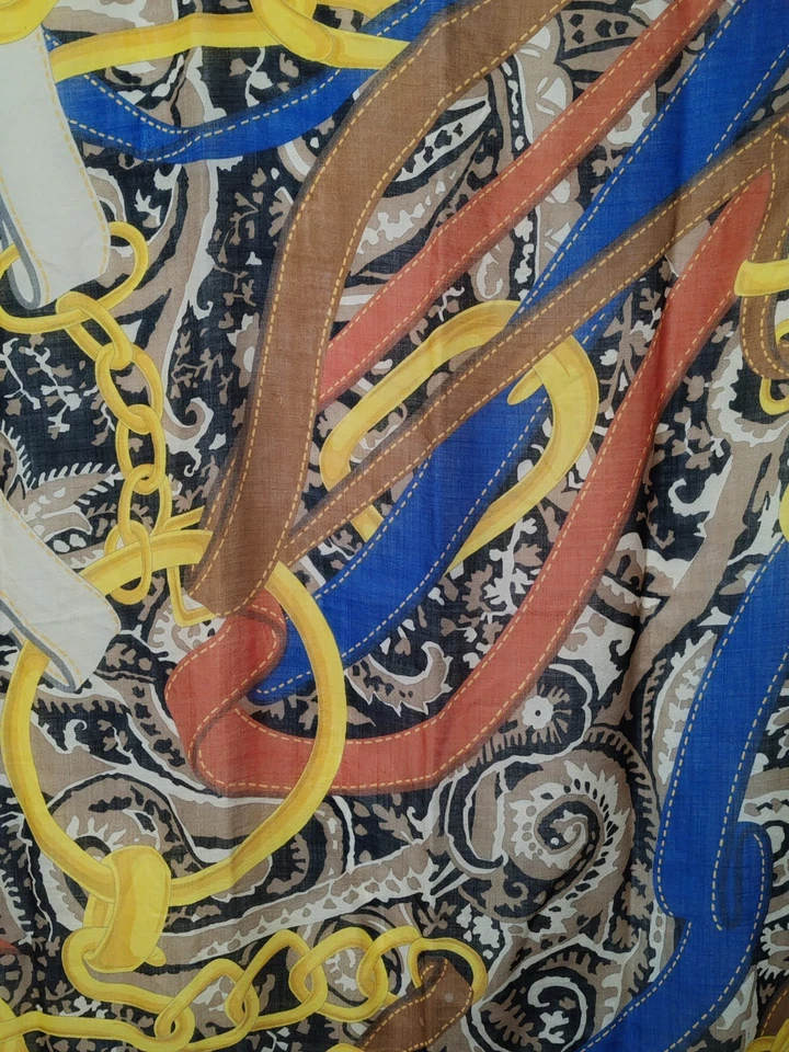 Lenço Celine Paris Vintage Lã Seda 55 polegadas Design de Cinto Tamanho Grande - Imagem 3 de 4