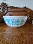 Vintage Pyrex #404  4 Quart Mixing Bowl Turquoise Amish Butterprint Pattern -EUC