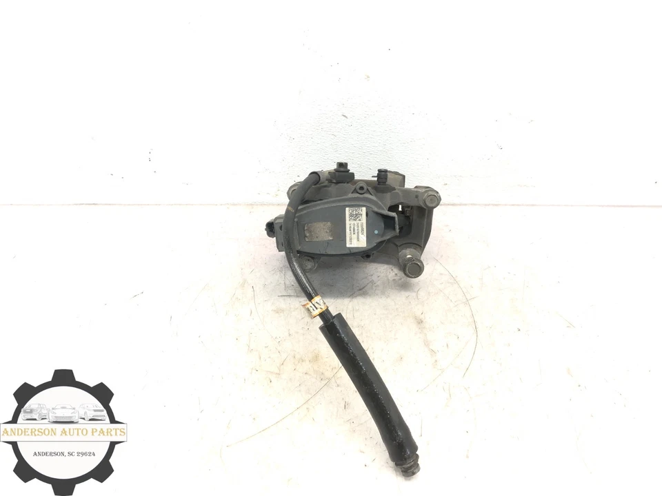 Pinzas de freno traseras para pasajero derecho Cadillac CT6 2016-2020 con pastillas OEM Foto 2 de 4