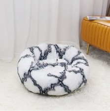 Especially soft fabric, comfortable sleeping bed for your pet