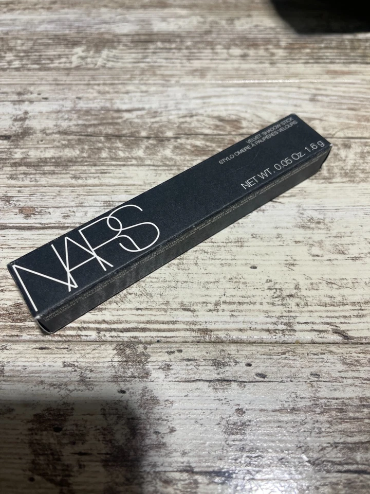 Nars Velvet Shadow Stick (8255 Hollywoodland) 0.05oz/1.6g New in Box - Image 3 of 4