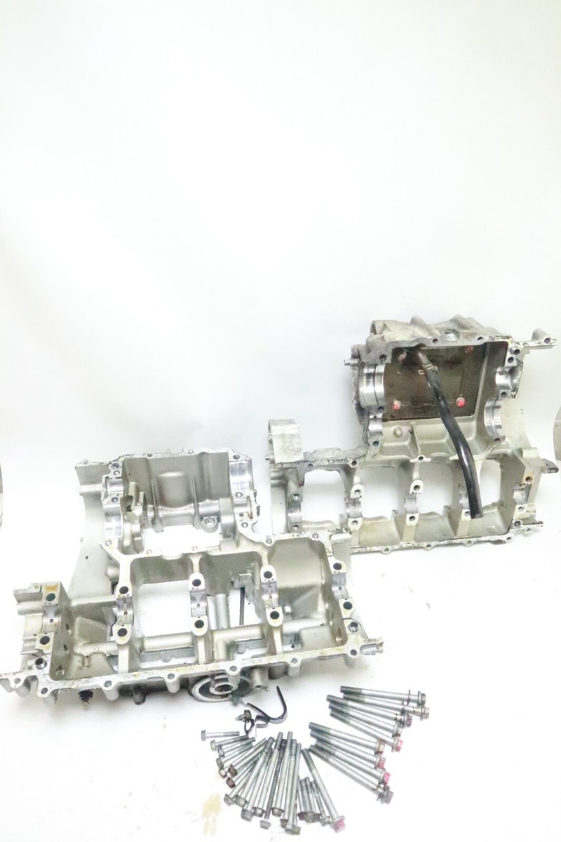 2000 2001 Kawasaki Ninja Zx9R Zx9 Engine Crank Case 2000 2001 Kawasaki Ninja Zx9R Zx9 Engine Crank Case