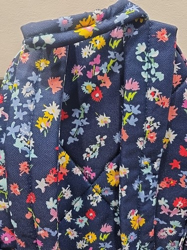 Vera Bradley Scattered Wildflowers Lighten Up Essential Compact Backpack New - Picture 11 of 14