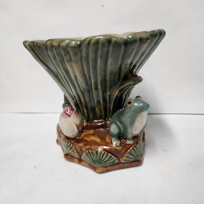 Vtg Double Frog Vase Majolica Weller Style Two Frogs Colorful