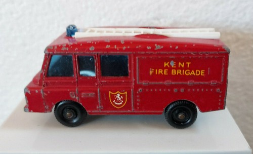 Lesney Matchbox #57 Land Rover Fire Truck Kent  - Picture 1 of 7