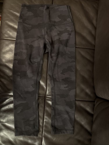 LULULEMON Sz 4 Black Camo Align High Rise Crop 21” Active Yoga Leggings Size 4 - Picture 5 of 7