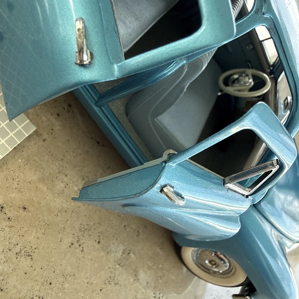 Литой автомобиль Franklin Mint 1948 Tucker Torpedo Waltz синий 1:24 ОТДЕЛЬНО без коробки - Изображение 3 из 4