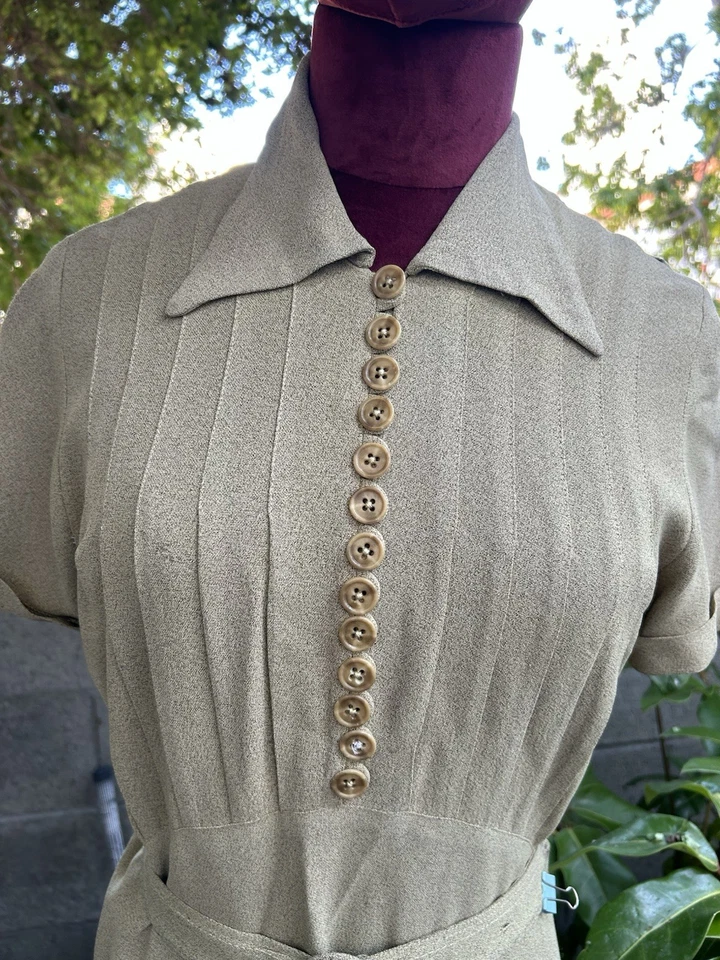 1940s Seafoam Green Dress W/ Belt Size Small - Image 3 of 4