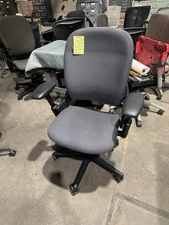 Executive Steelcase Leap V1 High Back With Gray Fabric