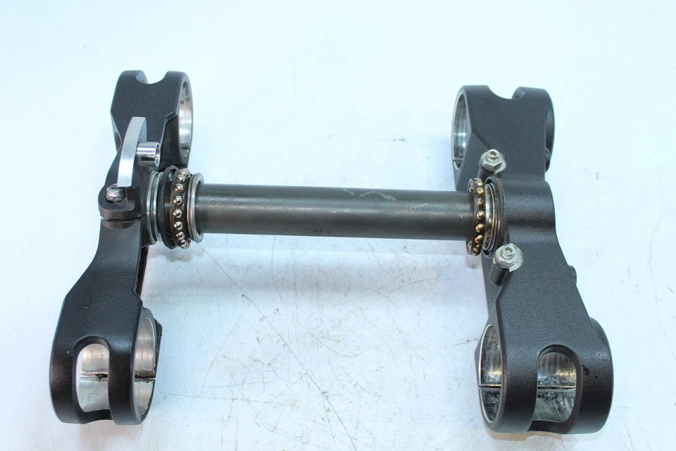 Ducati Multistrada 1200 S Touring 2011 conjunto de árbol inferior 34220741AA 34120741C Foto 4 de 4