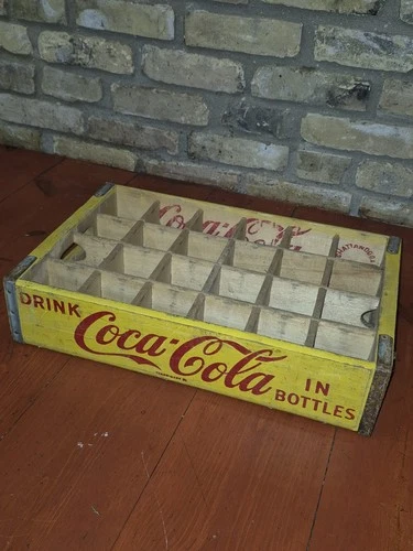 Vintage 1963 COCA COLA Yellow & Red Chattanooga TN Wood Bottle Crate Box
