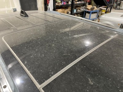 11-22 Grand Cherokee Roof Glass dual pane rear (fixed) *GLASS ONLY*