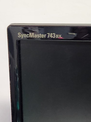 Samsung 17" SyncMaster 743BX 4:3 TFT LCD Monitor 1280x1024 With Power Cord - Picture 5 of 13