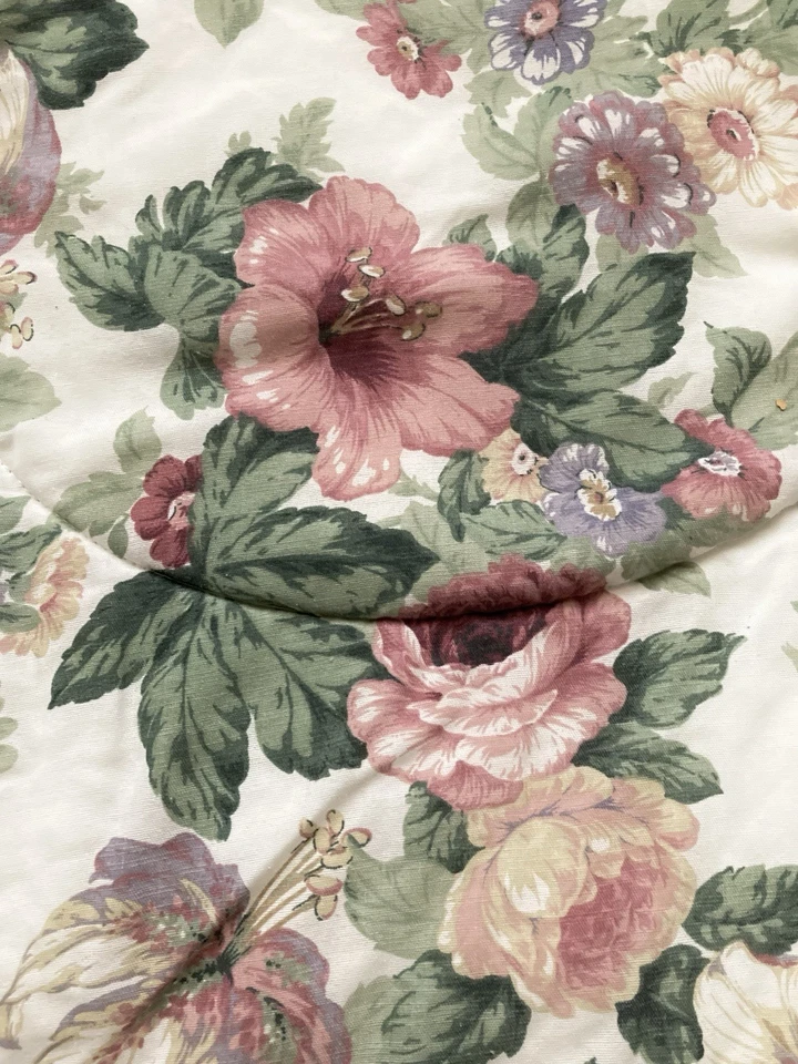 Edredón floral vintage de cabaña JCPenney acolchado rosas lila verdes reina Foto 2 de 4