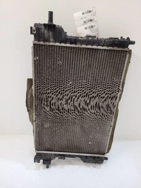 2005 06 2007 FORD  FIVE HUNDRED 3.0L  Radiator  5F9Z8005AA - Image 3 of 4