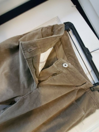 Liz Claiborne Damengröße 10 braune Cordhose gebraucht, in einwandfreiem Zustand  - Bild 3 von 9