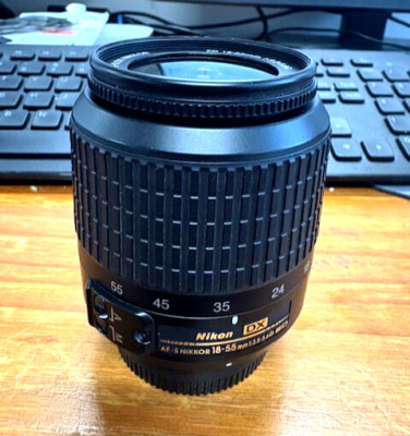 Nikon AF-S DX NIKKOR 18-55mm f/3.5-5.6G  Zoom Lens - Open box