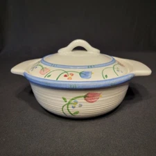 Vtg Treasure Craft Covered Casserole Dish & Lid 7.5"x3" White Blue Stripe Flower
