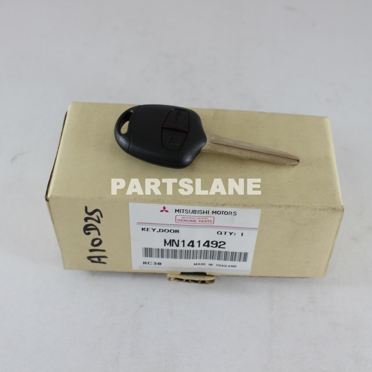 MN141492 Mitsubishi OEM Genuine KEY, DOOR LOCK TRANSMITTER | eBay