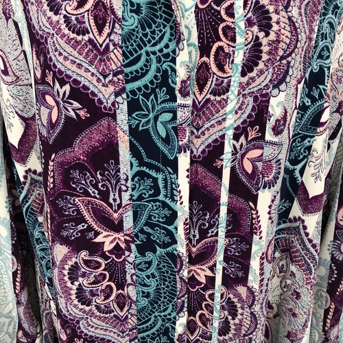 Chico's Womens Purple Paisley Print Shark Bite Hem Hidden Button Tunic Size 8/10 - Picture 3 of 7