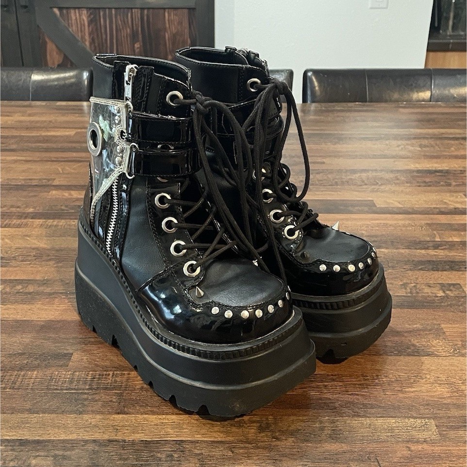 Women’s Demonia Shaker-57 Ankle Platform Wedge Boots Lace-Up Studded Straps s6