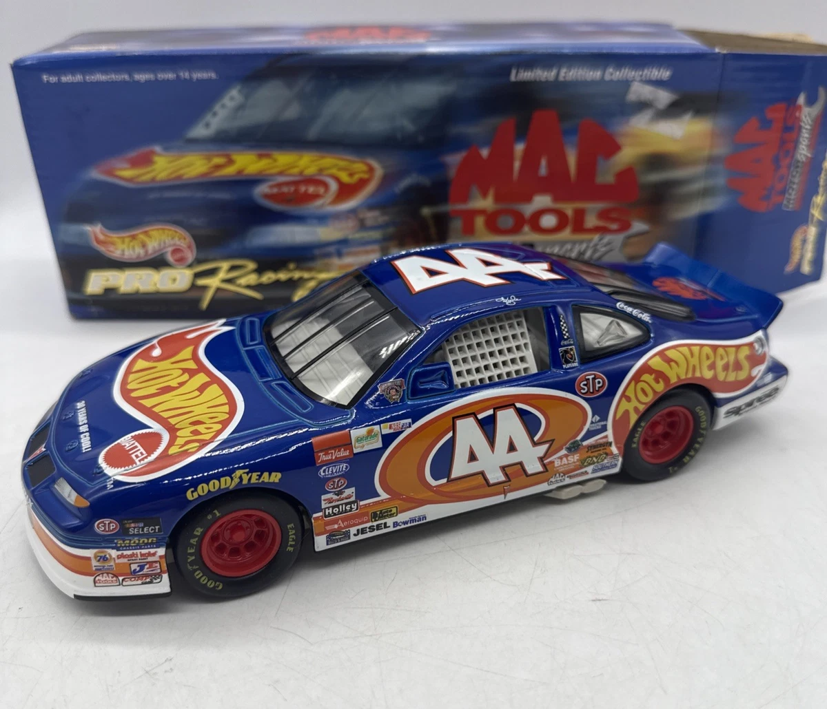 Preços baixos em NASCAR Hot Wheels Racing Diecast 1997 Ano do