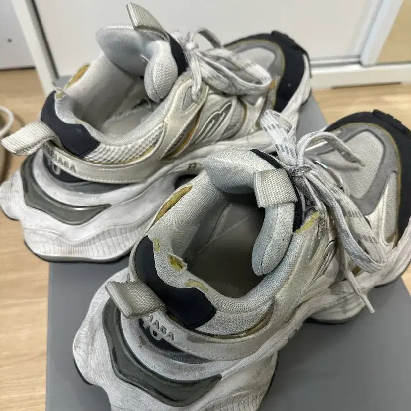 Balenciaga Cargo Sneakers White Grey Size 40 Well Used Heavy Wear thumbnail 4