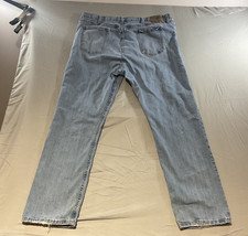 Wrangler Men s 42x32 Blue Denim Jeans Regular Fit Straight Leg Classic Workwear