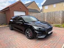 Ford Focus ST 2.3T EcoBoost 5-door Manual