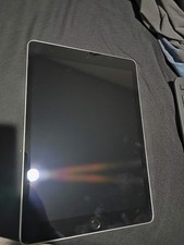  bundle    Apple iPad iPad Series Silver Tablet with Keyboard Case/Folio