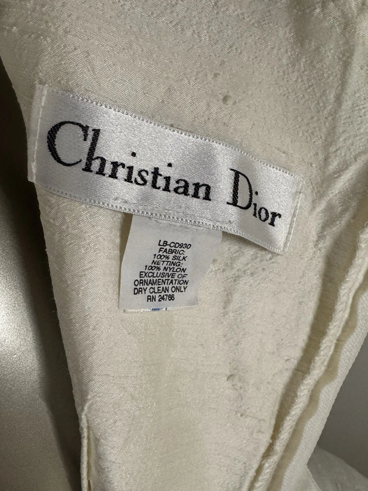 Винтажный CHRISTIAN DIOR шелк свадебное платье с собранными рукавами + кнопка назад - Изображение 3 из 4