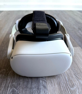 Oculus Quest 2 128GB VR Headset with Touch Controllers & KIWI Design Head Strap