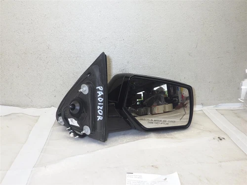 GMC Yukon XL 1500 2017 Right Door Mirror Power w/ Turn Signal Black PA0120