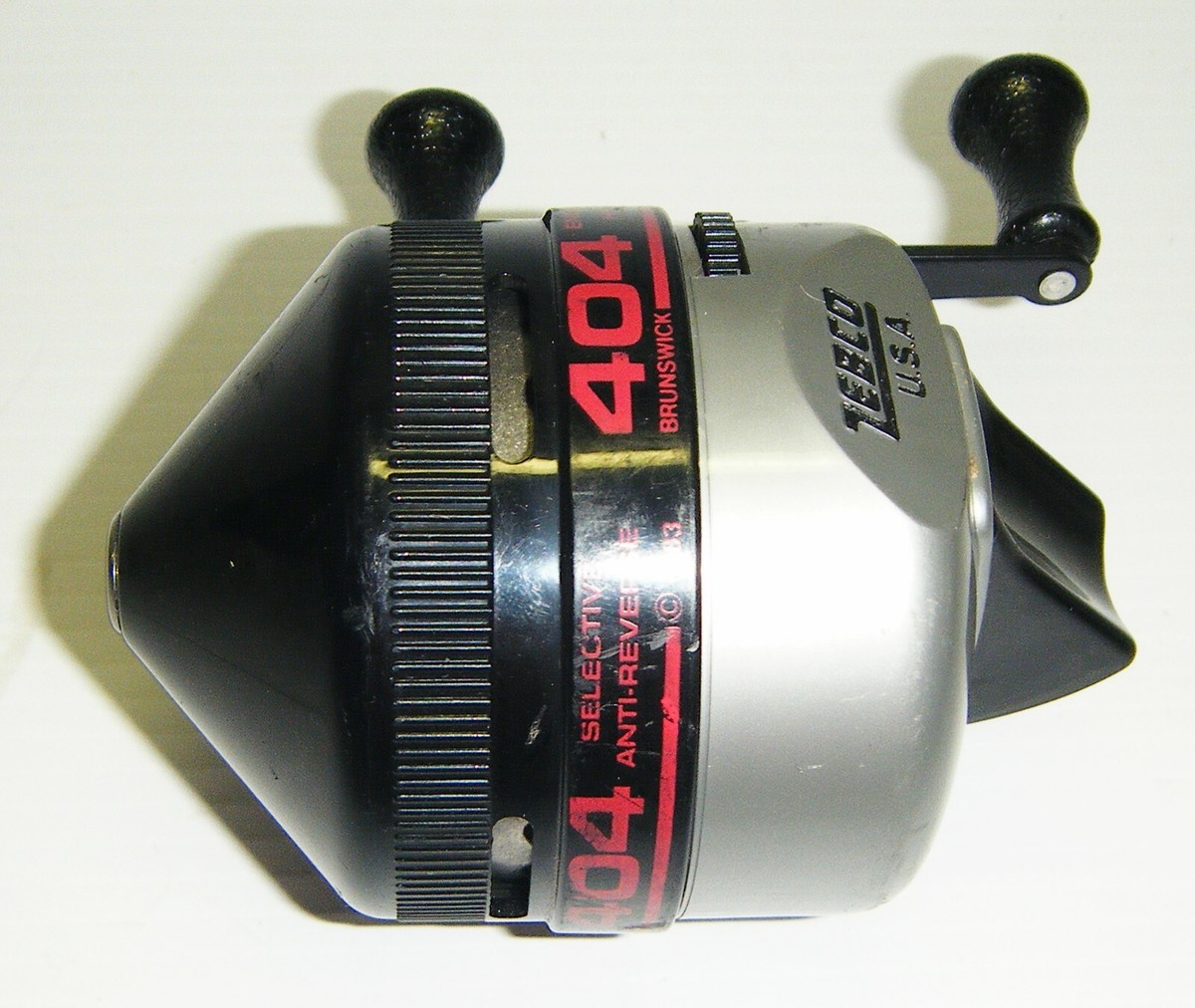Vintage 1983 Zebco 404 Casting Fishing Reel Geared For Heavy