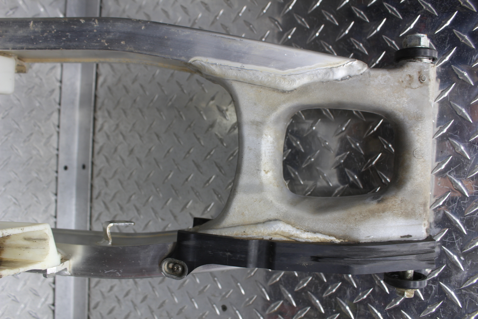 1997 HONDA XR600R SWINGARM SWING ARM SUSPENSION 52200MN1306 eBay