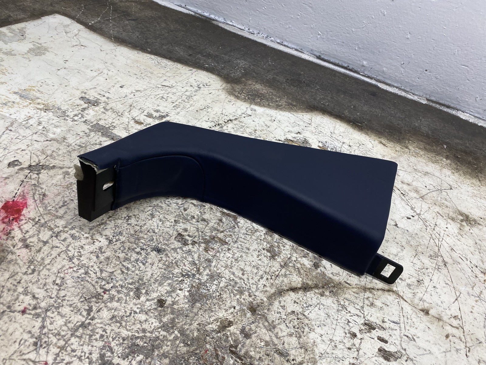 2010-2020 BENTLEY MULSANNE OEM FRONT RIGHT LOWER TRIM COVER PANEL